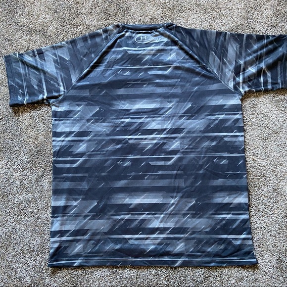 University of Chicago Men’s Under Armour Tshirt - Picture 6 of 10